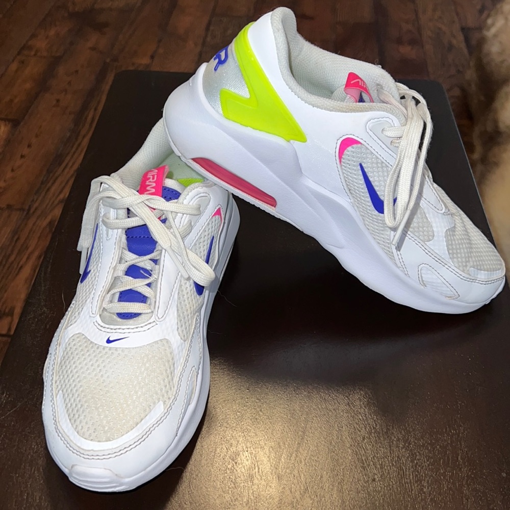Nike air max 6 Nike Air Max Bolt White Bright Crimson Blue Women’s (DD2975-100)